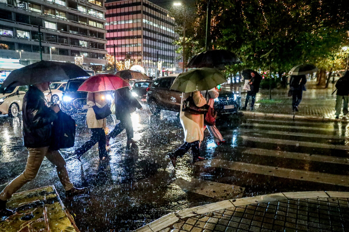 Άστατος καιρός φέρνει ξαφνικές καταιγίδες και βροχές – Ούτε στους 18°C η θερμοκρασία! Όλες οι περιοχές που επηρεάζονται - NewsPoint.gr