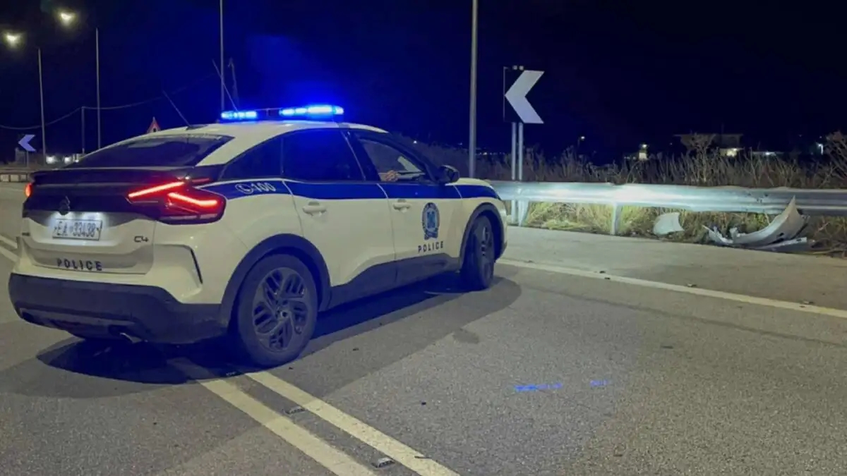 Απίστευτη υπόθεση στην Πάτρα: Μητέρα και γιος συνελήφθησαν με πάνω από 1 κιλό χασίς και επικίνδυνα μαχαίρια – Κανείς δεν φανταζόταν τι θα ακολουθούσε! - NewsPoint.gr