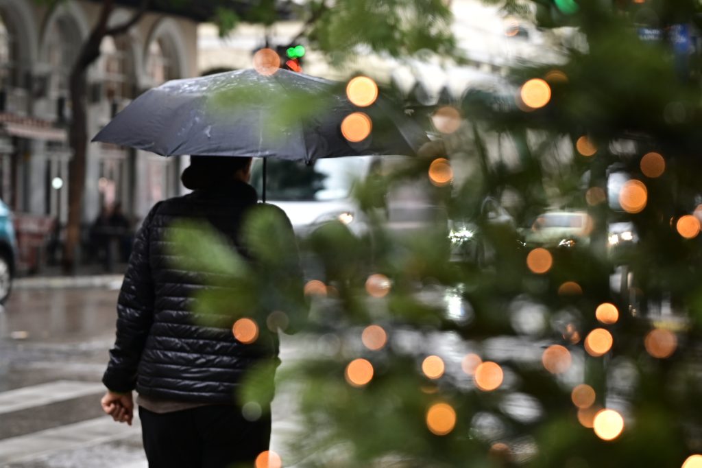 Ανατροπή στον καιρό τα Χριστούγεννα: Οι βροχές που βύθισαν την Αττική και τι μας περιμένει την Πρωτοχρονιά! - NewsPoint.gr