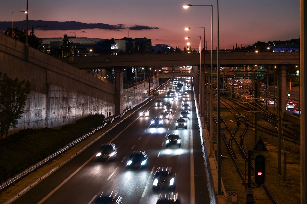 Χριστούγεννα-σοκ: Ντελιβεράς χάνει τη ζωή του σε φονικό τροχαίο στην Αττική Οδό – Τι αποκαλύπτει η αιμοληψία στον οδηγό - NewsPoint.gr