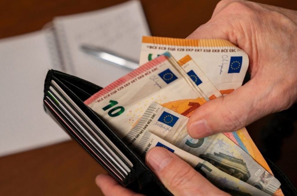 Αυτό το επίδομα μπορεί να μεταμορφώσει τη ζωή των συνταξιούχων – Μάθετε πώς αυξάνεται η σύνταξή σας κατά 50%! - NewsPoint.gr