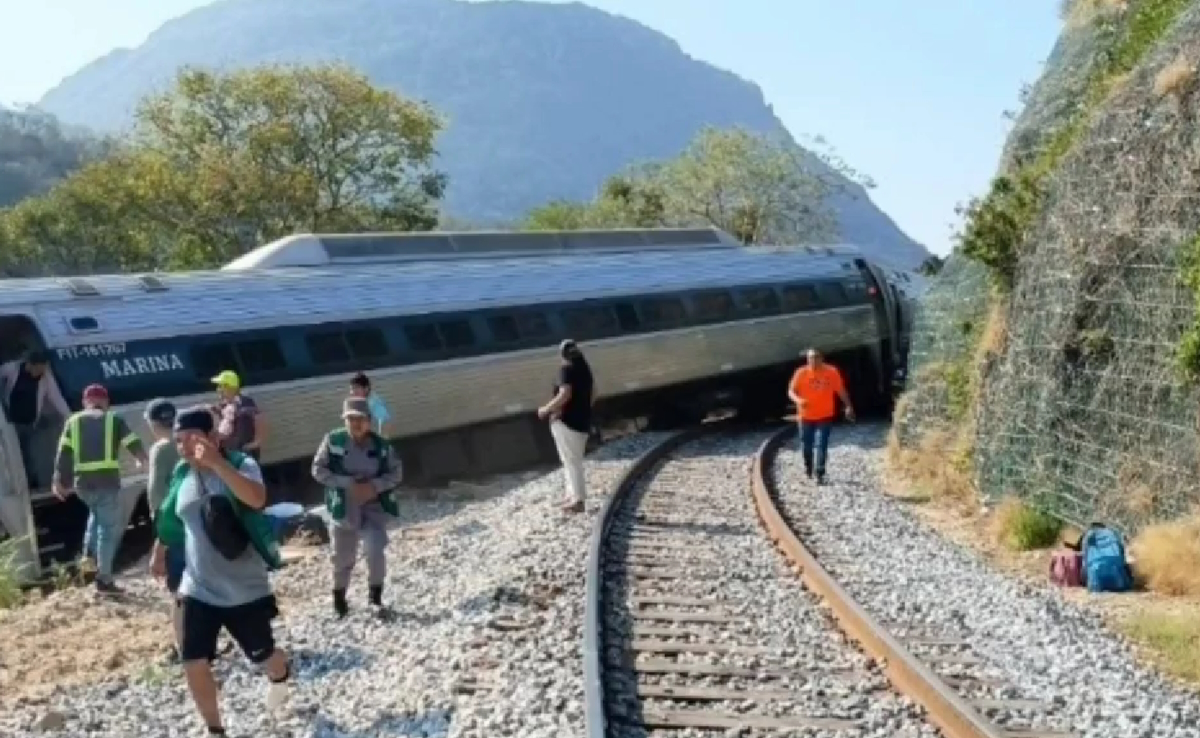 Σοκ στο Μεξικό: 13 νεκροί και δεκάδες τραυματίες από φονικό εκτροχιασμό τρένου – Ολόκληρη η χώρα παγώνει - NewsPoint.gr