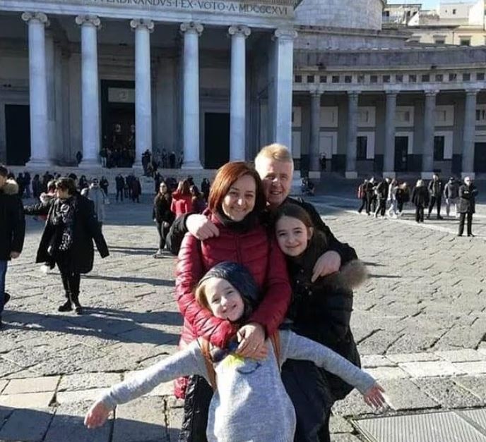 Ασύλληπτη τραγωδία στην Ιταλία: Μάνα και κόρη χάνουν τη ζωή τους ανήμερα Χριστουγέννων από δηλητηριασμένο γεύμα – Η λεπτομέρεια που σοκάρει - NewsPoint.gr