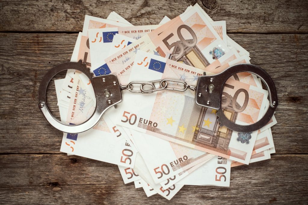 Απίστευτη απάτη συγκλονίζει την Αττική – Η 45χρονη που εκμεταλλευόταν ΑμεΑ ως ψεύτικη οικιακή βοηθός - NewsPoint.gr