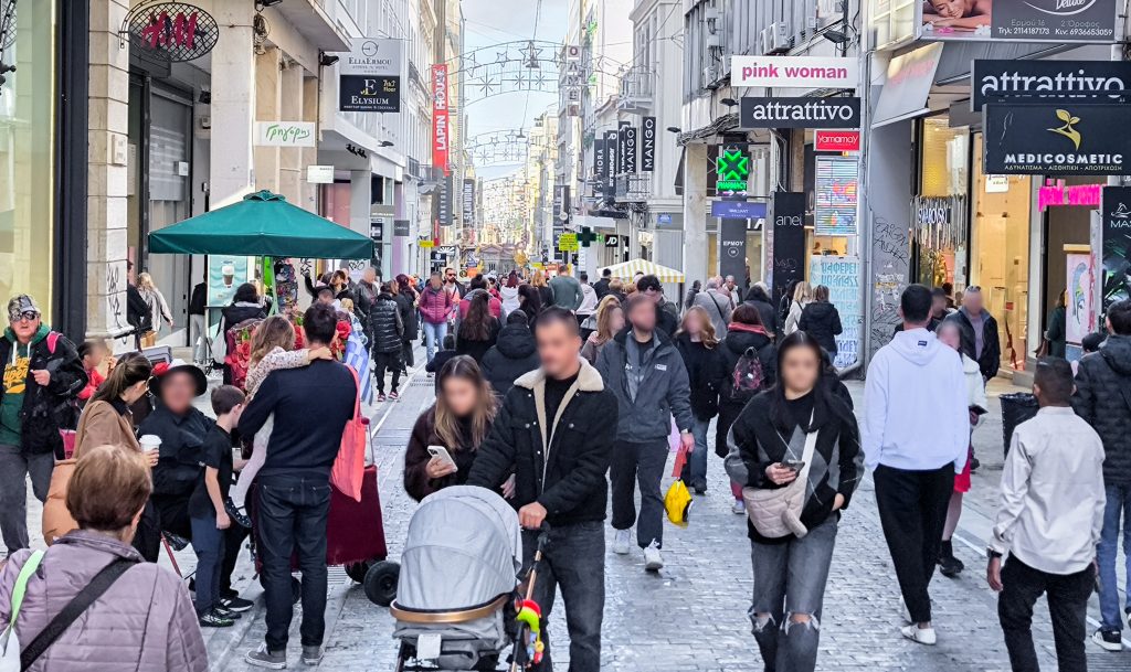 Κι όμως, αυτή είναι η μεγάλη ανατροπή στο εορταστικό ωράριο – Τι θα ισχύσει την παραμονή της Πρωτοχρονιάς σε σούπερ μάρκετ και καταστήματα! 22 Κι όμως, αυτή είναι η μεγάλη ανατροπή στο εορταστικό ωράριο – Τι θα ισχύσει την παραμονή της Πρωτοχρονιάς σε σούπερ μάρκετ και καταστήματα! - NewsPoint.gr