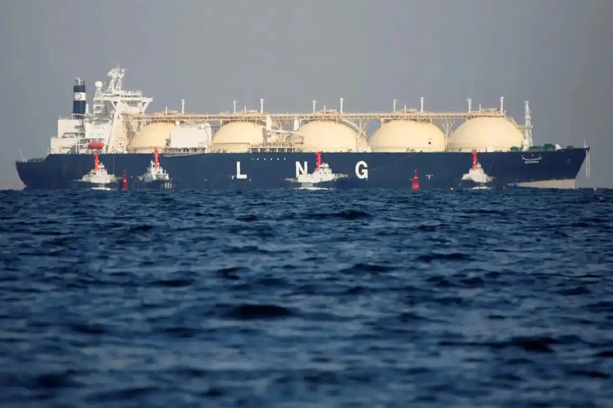 Το LNG και τα συνθετικά καύσιμα φέρνουν επανάσταση στη ναυτιλία – Τα νούμερα που συγκλονίζουν! - NewsPoint.gr