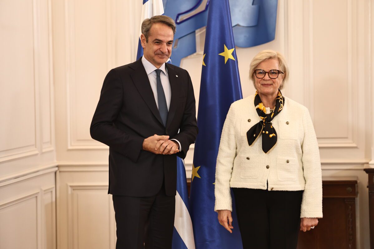 Ανατροπή στις ελληνογαλλικές σχέσεις: Η κίνηση Μητσοτάκη που ξαφνιάζει όλη την Ευρώπη! 1 Ανατροπή στις ελληνογαλλικές σχέσεις: Η κίνηση Μητσοτάκη που ξαφνιάζει όλη την Ευρώπη! - NewsPoint.gr
