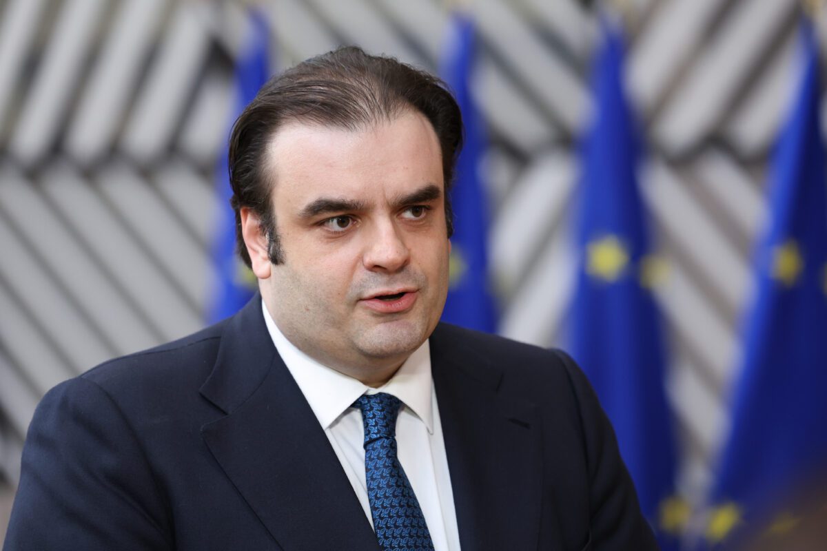 Τι συμβαίνει στην Ελλάδα; Οι εξελίξεις που συνταράσσουν οικονομία, τεχνολογία και γεωπολιτική! - NewsPoint.gr