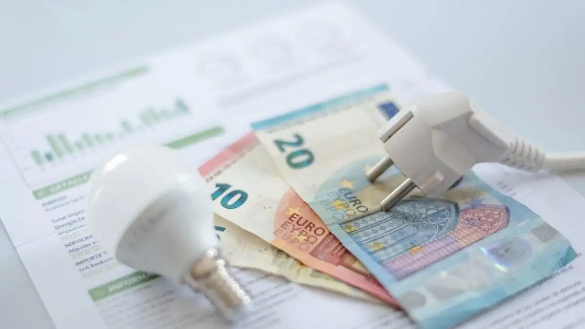 Απίστευτη ανατροπή στα επαγγελματικά τιμολόγια ρεύματος – Αυτές οι τιμές σοκάρουν τον Ιανουάριο! - NewsPoint.gr