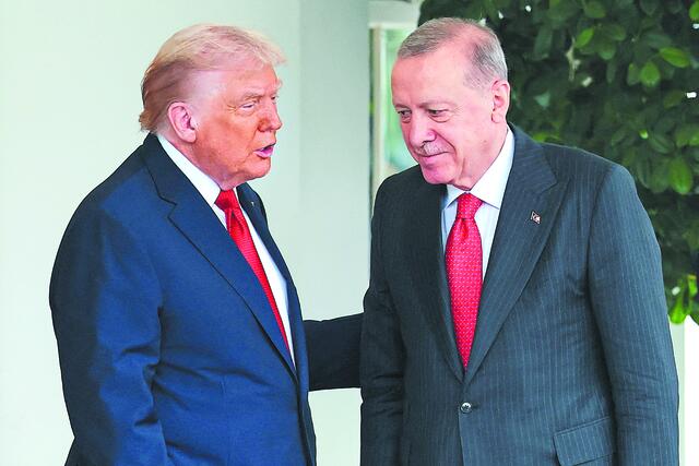 Ανατροπή στις σχέσεις ΗΠΑ-Τουρκίας: Η τηλεφωνική επικοινωνία Τραμπ-Ερντογάν που άφησε όλους άφωνους 15 Ανατροπή στις σχέσεις ΗΠΑ-Τουρκίας: Η τηλεφωνική επικοινωνία Τραμπ-Ερντογάν που άφησε όλους άφωνους - NewsPoint.gr