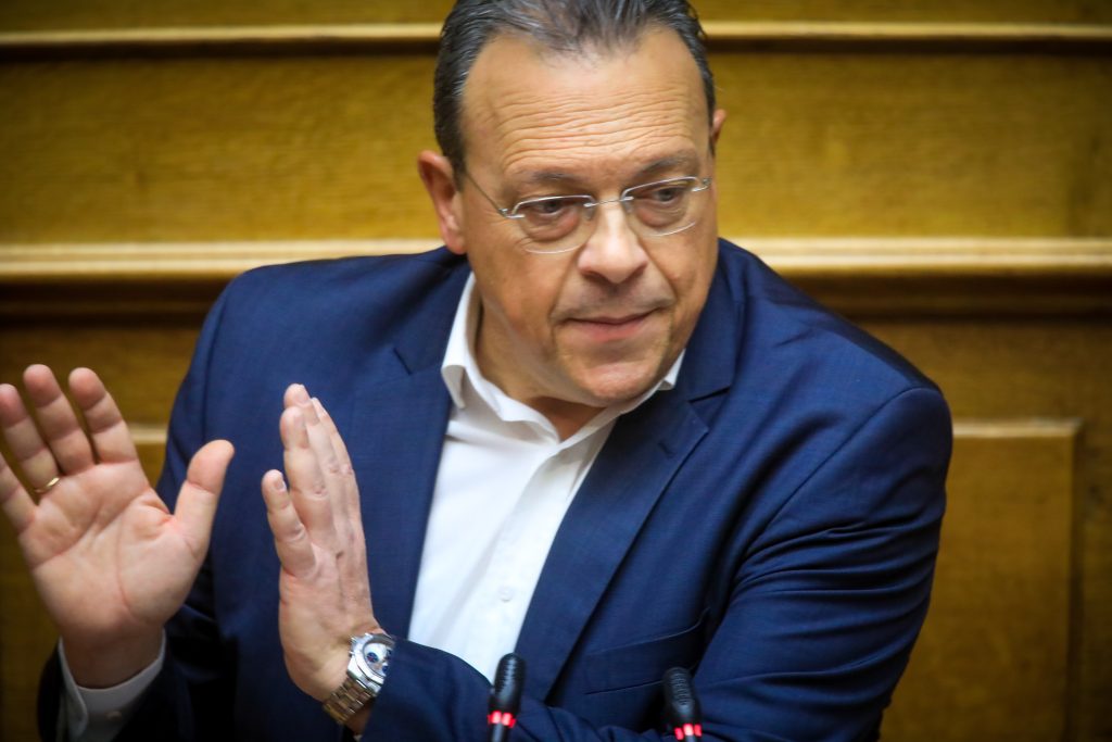 Απίστευτη ένταση στον ΣΥΡΙΖΑ: Τι ζήτησε ο Φάμελλος από τον Φαραντούρη σχετικά με τη Μαρία Καρυστιανού; - NewsPoint.gr