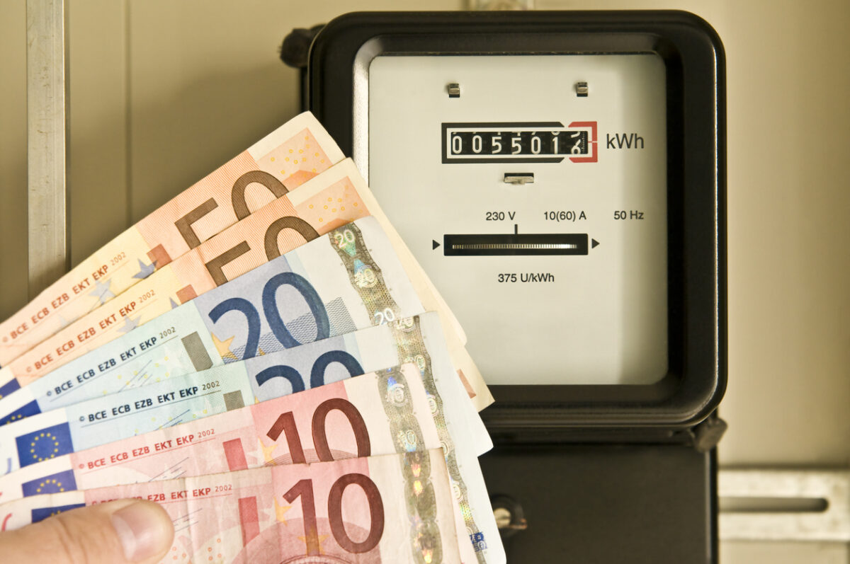 Ανατροπή στους λογαριασμούς ρεύματος: Έρχονται αυξήσεις-σοκ για να επιστραφούν τα 173 εκατ. ευρώ στον ΑΔΜΗΕ – Ποιους αγγίζουν τα νέα ποσά 1 Ανατροπή στους λογαριασμούς ρεύματος: Έρχονται αυξήσεις-σοκ για να επιστραφούν τα 173 εκατ. ευρώ στον ΑΔΜΗΕ – Ποιους αγγίζουν τα νέα ποσά - NewsPoint.gr