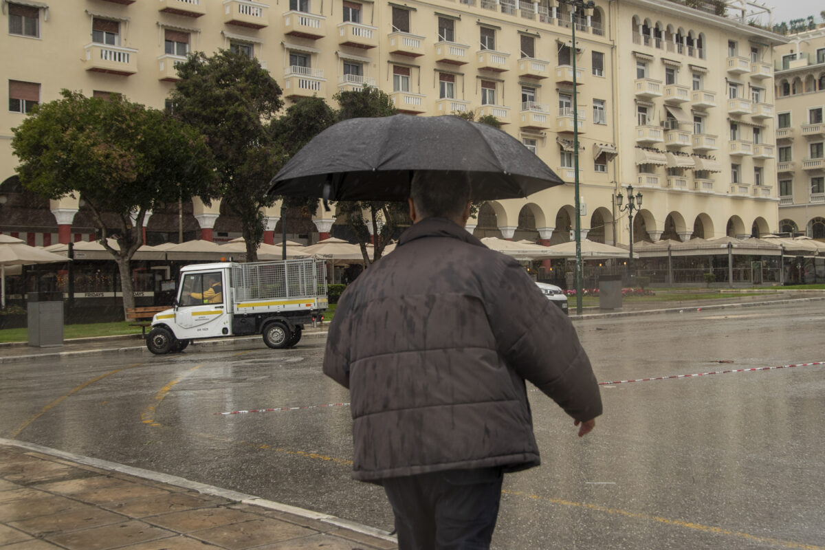 Ο καιρός τρελάθηκε: Σφοδρές καταιγίδες, θυελλώδεις άνεμοι 9 μποφόρ και απρόβλεπτες εξελίξεις σε 6 περιοχές – Ποιες κινδυνεύουν περισσότερο; 15 Ο καιρός τρελάθηκε: Σφοδρές καταιγίδες, θυελλώδεις άνεμοι 9 μποφόρ και απρόβλεπτες εξελίξεις σε 6 περιοχές – Ποιες κινδυνεύουν περισσότερο; - NewsPoint.gr