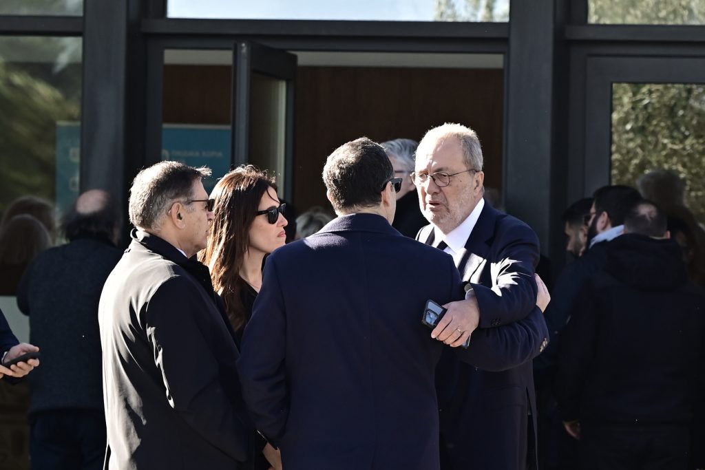 «Κανείς δεν άντεξε το βάρος αυτού του αποχαιρετισμού – Τα λόγια του Στρατή Λιαρέλλη για τον Παπαδάκη ράγισαν καρδιές!» 5 «Κανείς δεν άντεξε το βάρος αυτού του αποχαιρετισμού – Τα λόγια του Στρατή Λιαρέλλη για τον Παπαδάκη ράγισαν καρδιές!» - NewsPoint.gr