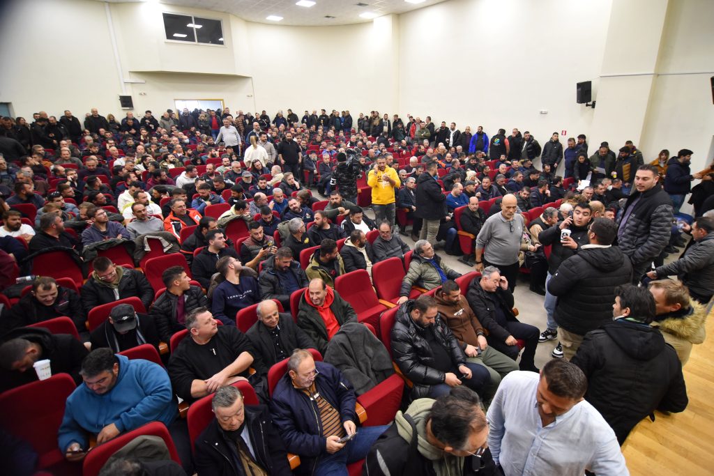 Ανατροπή στις αγροτικές κινητοποιήσεις: Η απρόσμενη απόφαση που αλλάζει τα πάντα – Τι φοβούνται οι αγρότες 4 Ανατροπή στις αγροτικές κινητοποιήσεις: Η απρόσμενη απόφαση που αλλάζει τα πάντα – Τι φοβούνται οι αγρότες - NewsPoint.gr