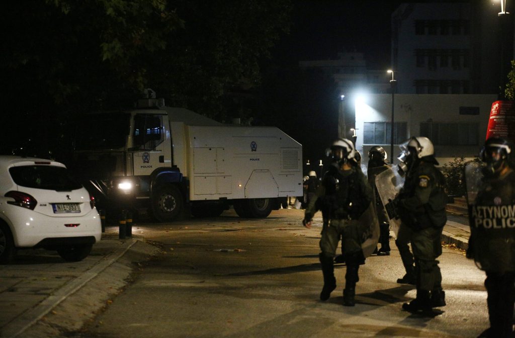 Απίστευτη αναστάτωση στο ΑΠΘ: Μαζική αστυνομική επιχείρηση και πάνω από 20 προσαγωγές στην Πολυτεχνική Σχολή – Τι συνέβη πραγματικά; 22 Απίστευτη αναστάτωση στο ΑΠΘ: Μαζική αστυνομική επιχείρηση και πάνω από 20 προσαγωγές στην Πολυτεχνική Σχολή – Τι συνέβη πραγματικά; - NewsPoint.gr