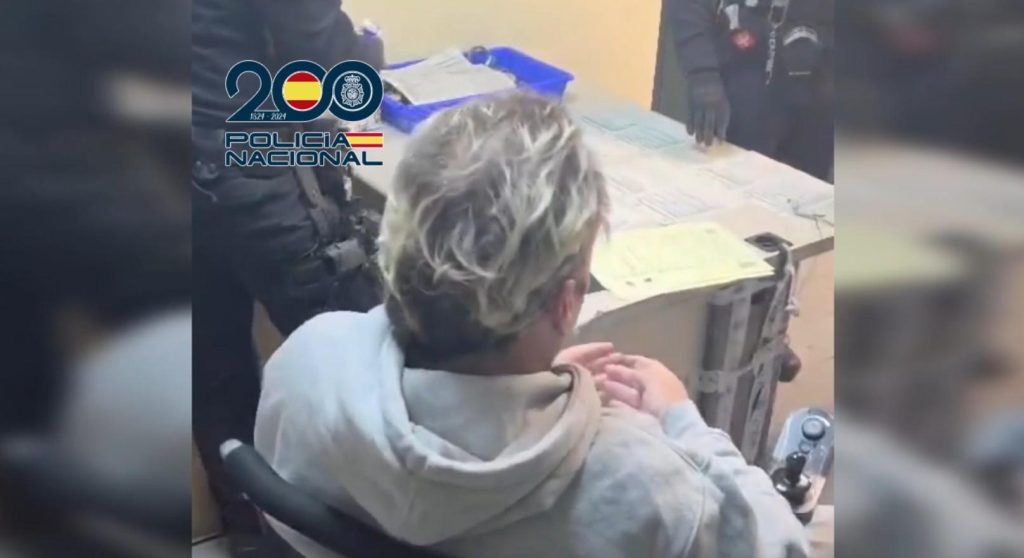 Σοκ στη Μαδρίτη: Έπεσε στα χέρια της αστυνομίας ο διαβόητος «άνδρας με τα χίλια ονόματα»! 17 Σοκ στη Μαδρίτη: Έπεσε στα χέρια της αστυνομίας ο διαβόητος «άνδρας με τα χίλια ονόματα»! - NewsPoint.gr