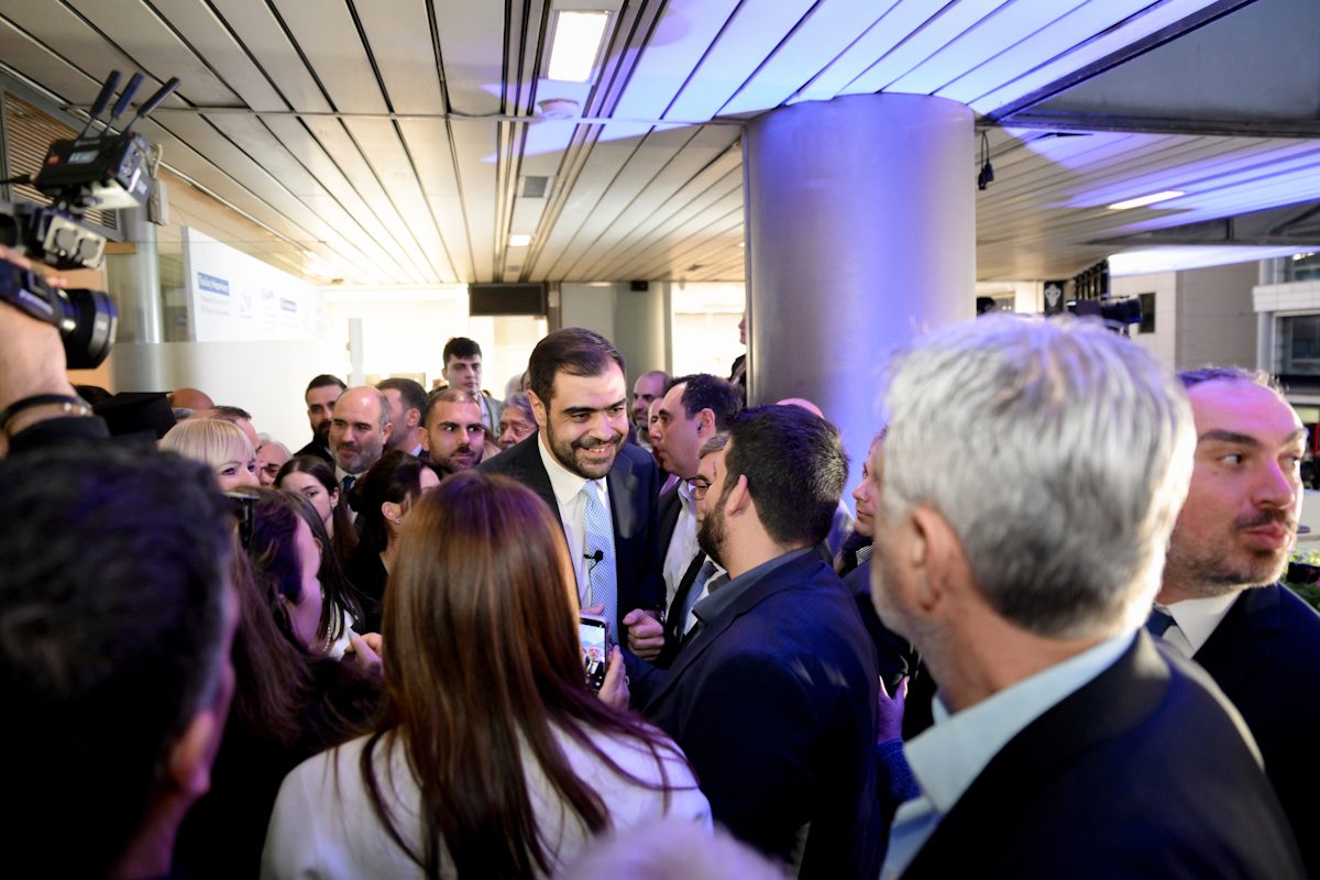 Η βραδιά που σημάδεψε τη ΝΔ: Ποιοι βρέθηκαν στα ιστορικά εγκαίνια του γραφείου του Παύλου Μαρινάκη και τι είπε που συγκίνησε το πλήθος! - NewsPoint.gr