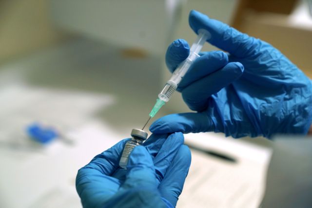 Σάλος στη φαρμακοβιομηχανία: Γιατί η BioNTech μηνύει τη Moderna για το εμβόλιο κορωνοϊού; 1 Σάλος στη φαρμακοβιομηχανία: Γιατί η BioNTech μηνύει τη Moderna για το εμβόλιο κορωνοϊού; - NewsPoint.gr