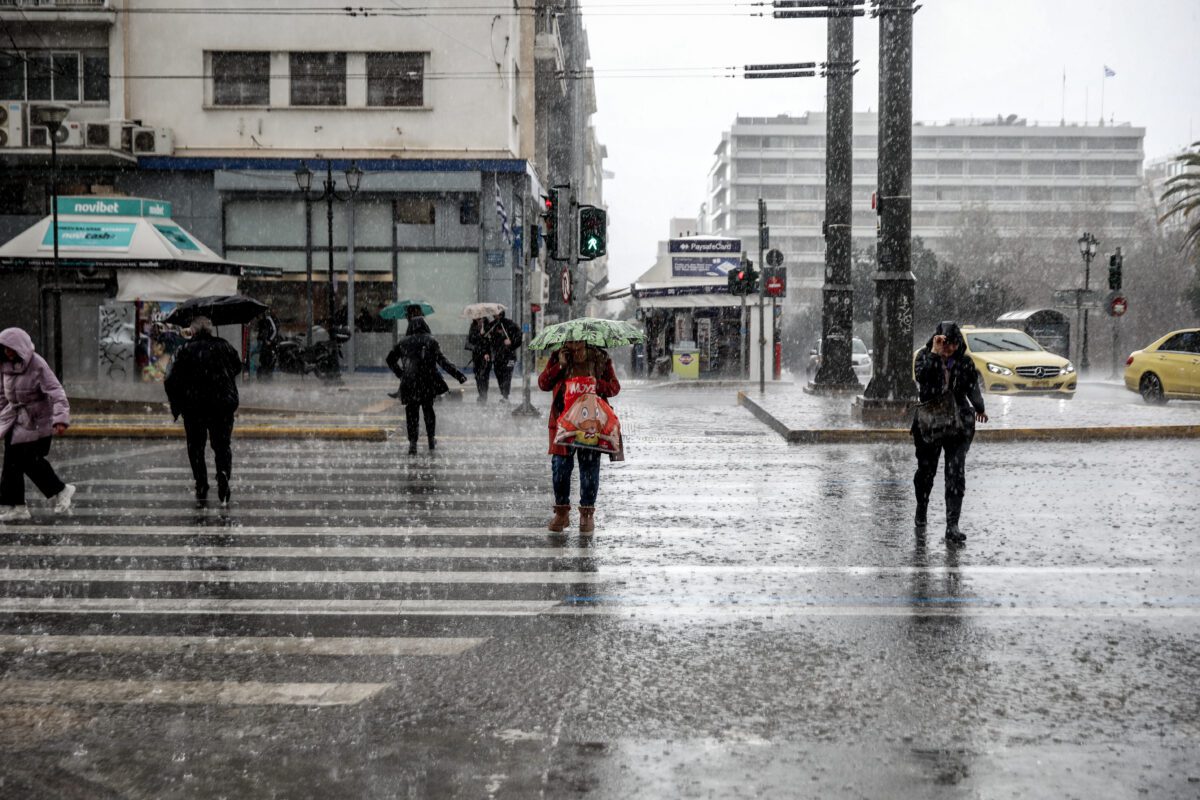 Απίστευτη μεταβολή του καιρού σήμερα – Ποιες περιοχές θα σαρώσουν οι καταρρακτώδεις βροχές και οι καταιγίδες; - NewsPoint.gr
