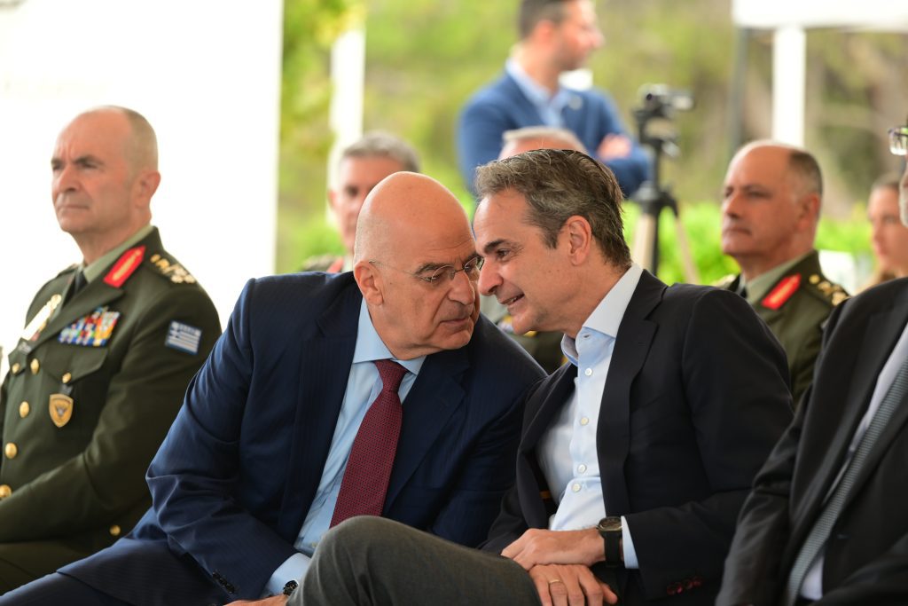 Αναπάντεχες εξελίξεις στη ΝΔ: Μητσοτάκης ζητά ενότητα – Ηχηρό μήνυμα Δένδια για το μέλλον της παράταξης! - NewsPoint.gr
