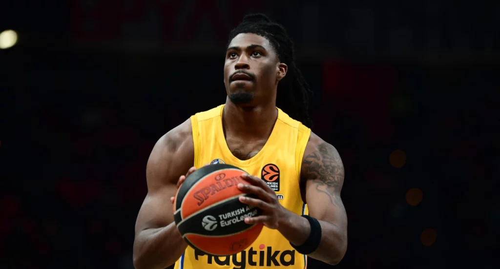 Απίστευτη ανατροπή στη EuroLeague: Η Μακάμπι «σώθηκε» στο τέλος και πλήγωσε τον Ερυθρό Αστέρα! 13 Απίστευτη ανατροπή στη EuroLeague: Η Μακάμπι «σώθηκε» στο τέλος και πλήγωσε τον Ερυθρό Αστέρα! - NewsPoint.gr