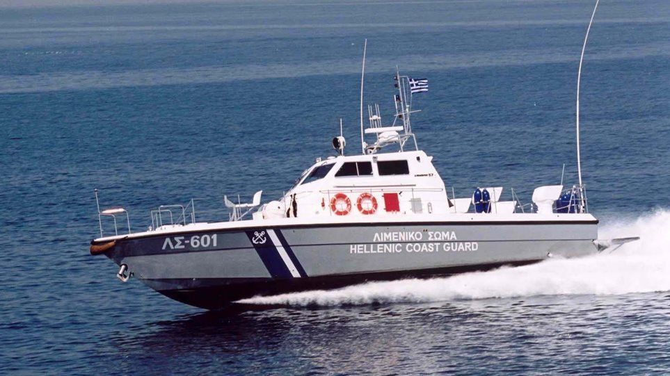 Ασύλληπτη τραγωδία στην Κρήτη: Ναυάγιο με μετανάστες στους Καλούς Λιμένες – Τρεις νεκροί, συγκλονιστικές διασώσεις στη θάλασσα 1 Ασύλληπτη τραγωδία στην Κρήτη: Ναυάγιο με μετανάστες στους Καλούς Λιμένες – Τρεις νεκροί, συγκλονιστικές διασώσεις στη θάλασσα - NewsPoint.gr