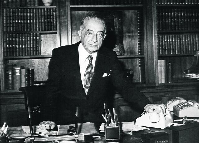 Κανείς δεν περίμενε τι θα έλεγε σήμερα ο Κωνσταντίνος Τσάτσος για το Σύνταγμα και την Παιδεία! 13 Κανείς δεν περίμενε τι θα έλεγε σήμερα ο Κωνσταντίνος Τσάτσος για το Σύνταγμα και την Παιδεία! - NewsPoint.gr