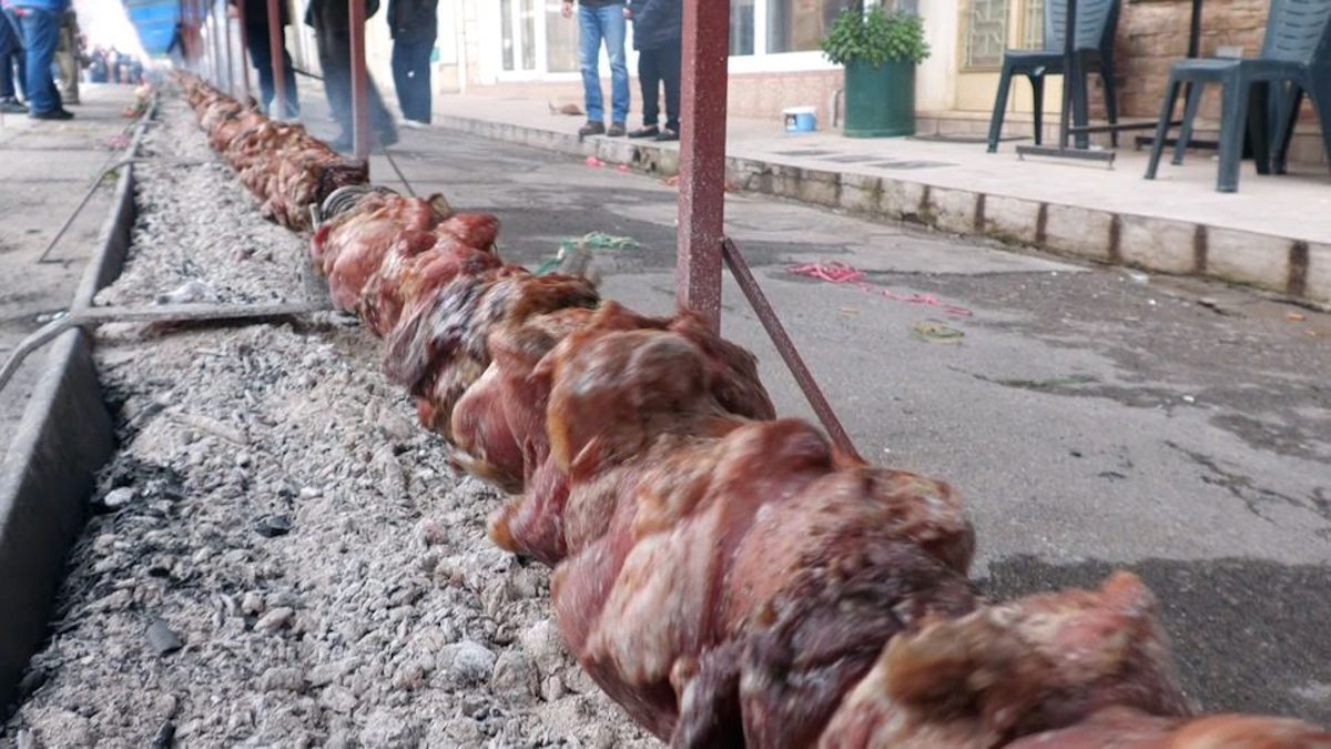 Άφωνοι στην Αμφίκλεια: Το κοντοσούβλι-γίγας 130 μέτρων που ξεπέρασε κάθε προσδοκία και μπήκε στο βιβλίο των ρεκόρ 37 Άφωνοι στην Αμφίκλεια: Το κοντοσούβλι-γίγας 130 μέτρων που ξεπέρασε κάθε προσδοκία και μπήκε στο βιβλίο των ρεκόρ - NewsPoint.gr