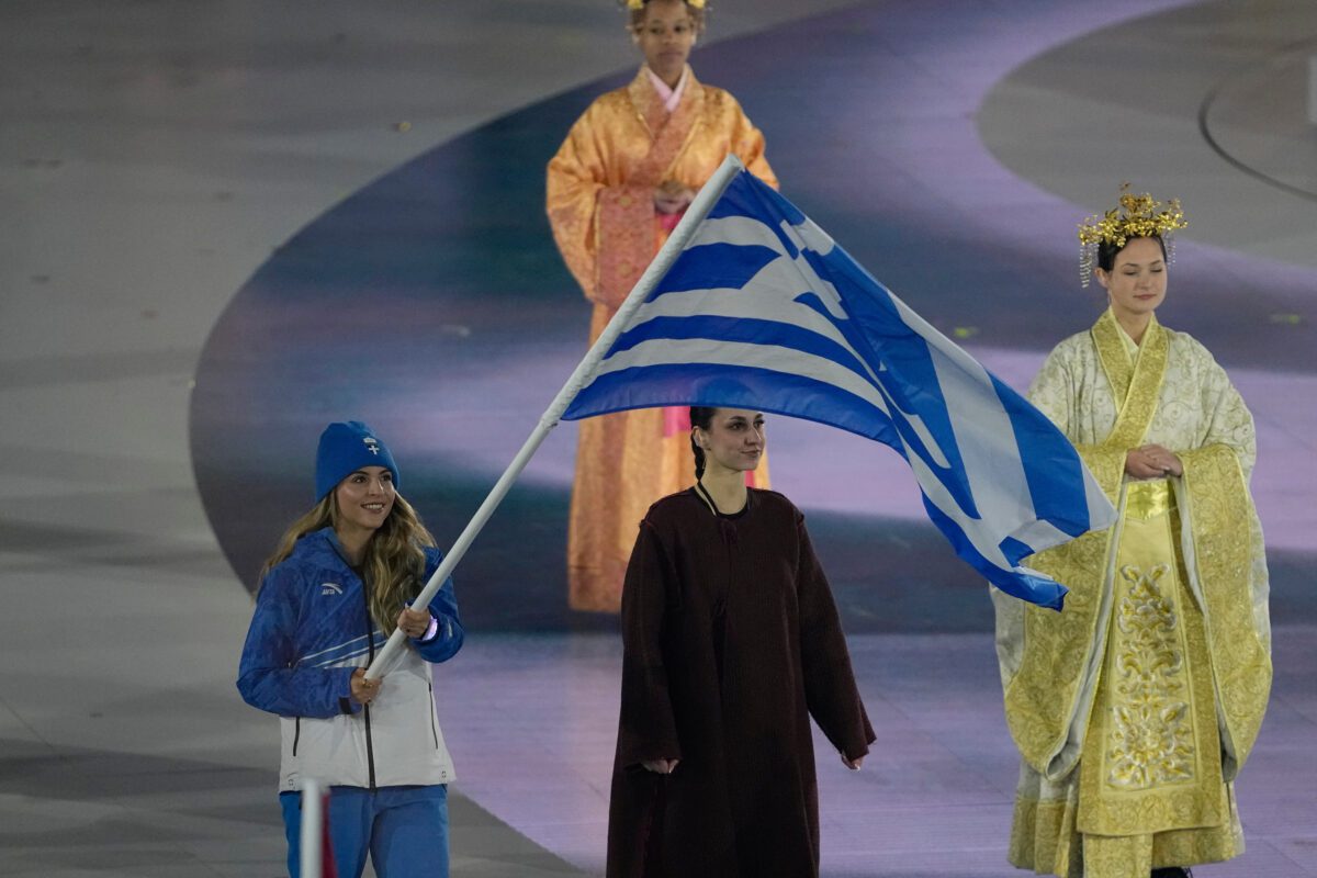 Συγκίνηση στη Βερόνα: Η Μαρία Ελένη Τσιόβολου οδηγεί την ελληνική αποστολή στην αξέχαστη τελετή λήξης των Χειμερινών Ολυμπιακών Αγώνων 2026 23 Συγκίνηση στη Βερόνα: Η Μαρία Ελένη Τσιόβολου οδηγεί την ελληνική αποστολή στην αξέχαστη τελετή λήξης των Χειμερινών Ολυμπιακών Αγώνων 2026 - NewsPoint.gr