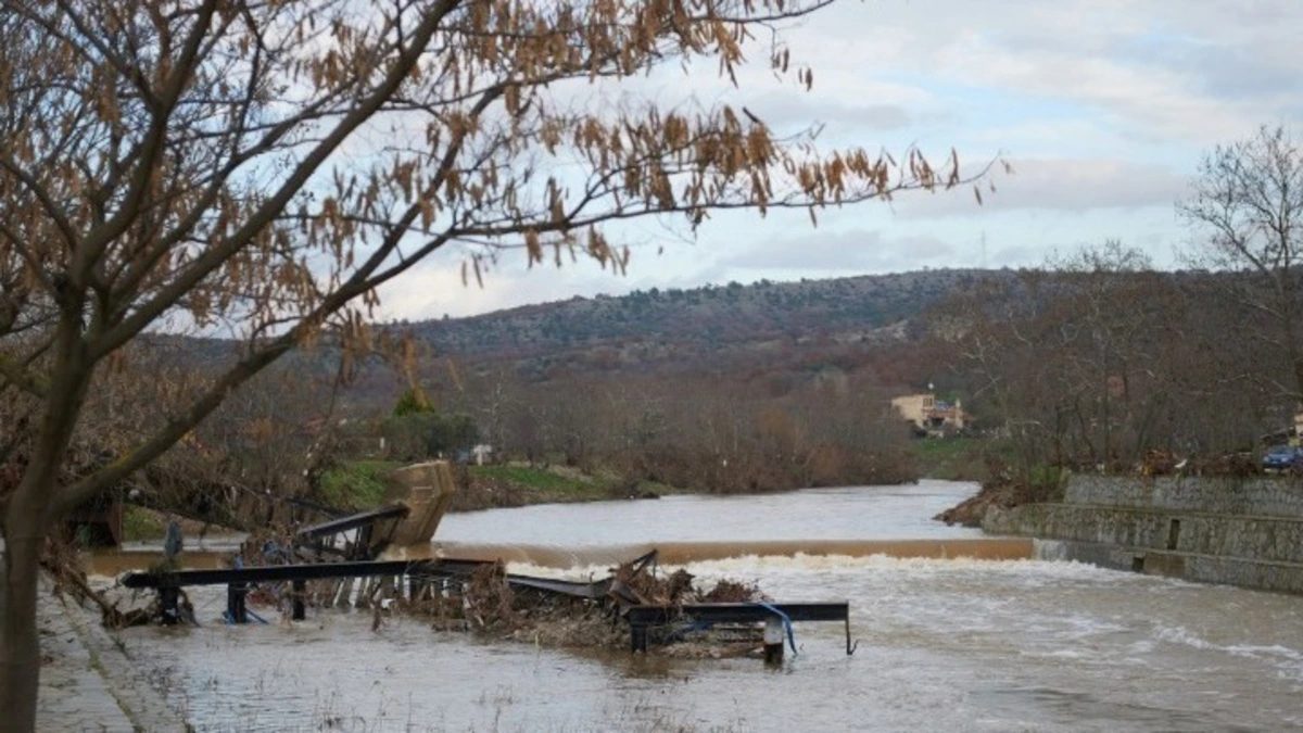 Σοκ στο Σουφλί: 60.000 στρέμματα βυθίστηκαν στο νερό – Αγρότες σε απόγνωση από τις καταστροφικές πλημμύρες του Έβρου - NewsPoint.gr