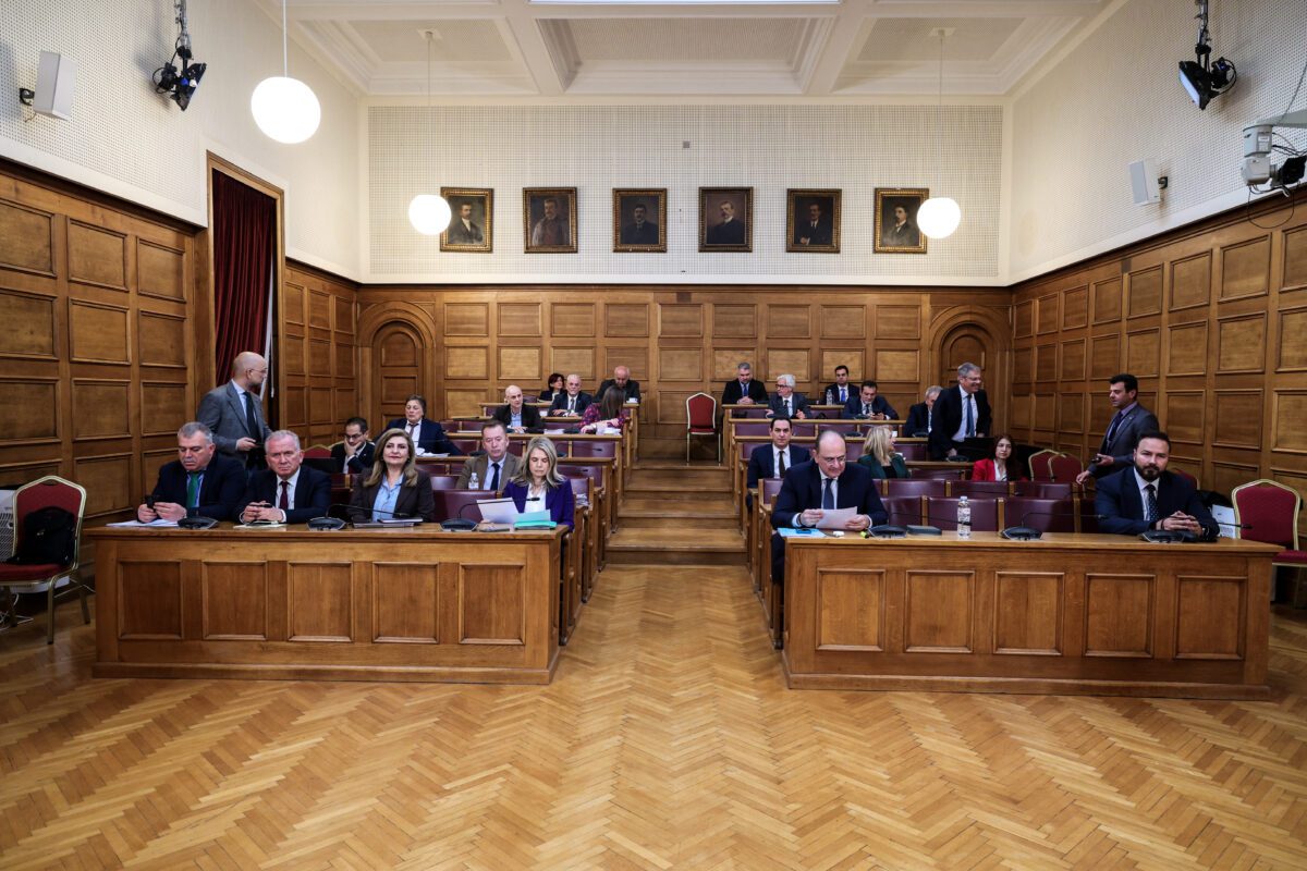 Ανατροπή στην Εξεταστική για τον ΟΠΕΚΕΠΕ: Η απόφαση που έφερε πολιτική θύελλα στη Βουλή 1 Ανατροπή στην Εξεταστική για τον ΟΠΕΚΕΠΕ: Η απόφαση που έφερε πολιτική θύελλα στη Βουλή - NewsPoint.gr