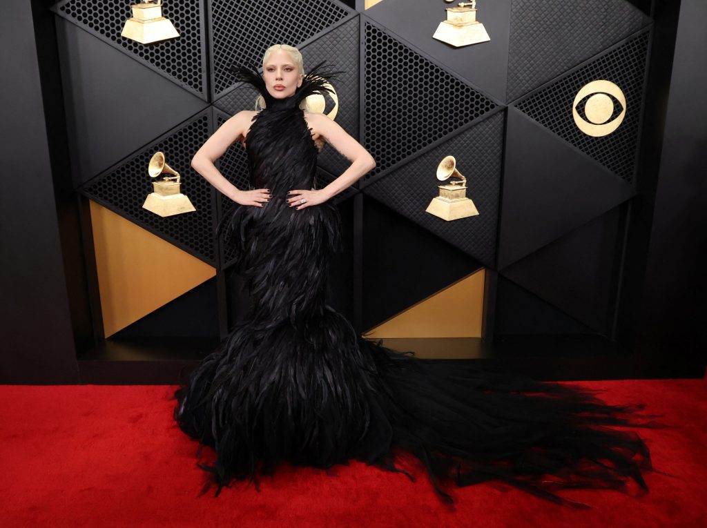 Η βραδιά που σάρωσαν τα αστέρια των Grammy και η έκπληξη της πρεμιέρας «Melania» στην Αθήνα! - NewsPoint.gr