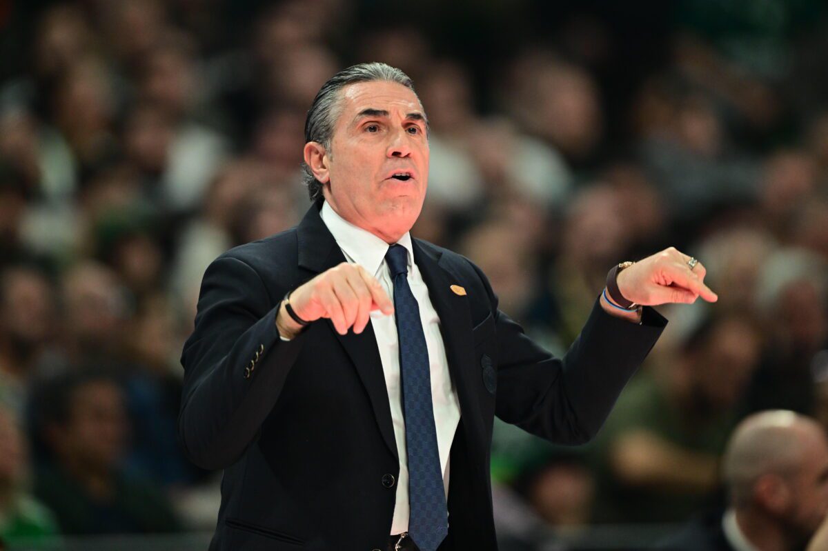 Σάλος στην Euroleague: Η απίστευτη επίθεση του Σκαριόλο στη διαιτησία μετά την ήττα από τον Παναθηναϊκό! 1 Σάλος στην Euroleague: Η απίστευτη επίθεση του Σκαριόλο στη διαιτησία μετά την ήττα από τον Παναθηναϊκό! - NewsPoint.gr