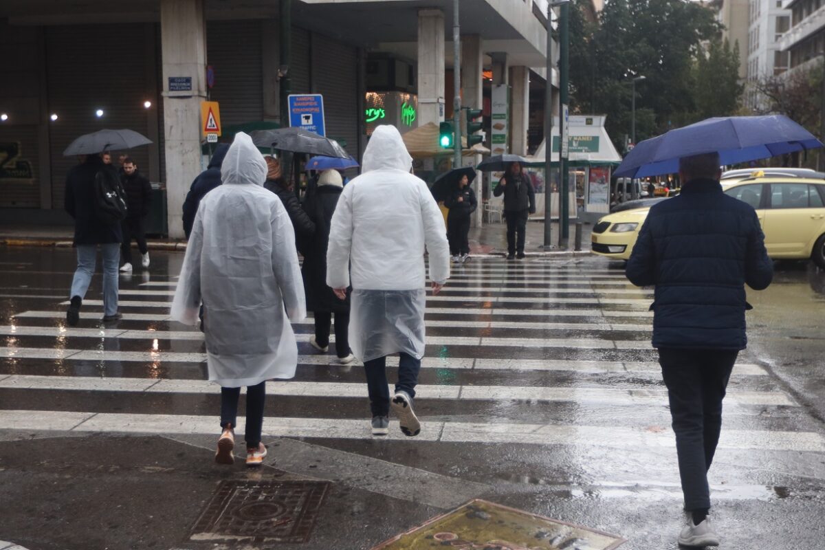 Σοκάρει η κακοκαιρία σήμερα: Καταιγίδες, δυνατές βροχές και πνιγηρή αφρικανική σκόνη «χτυπούν» τη χώρα! - NewsPoint.gr