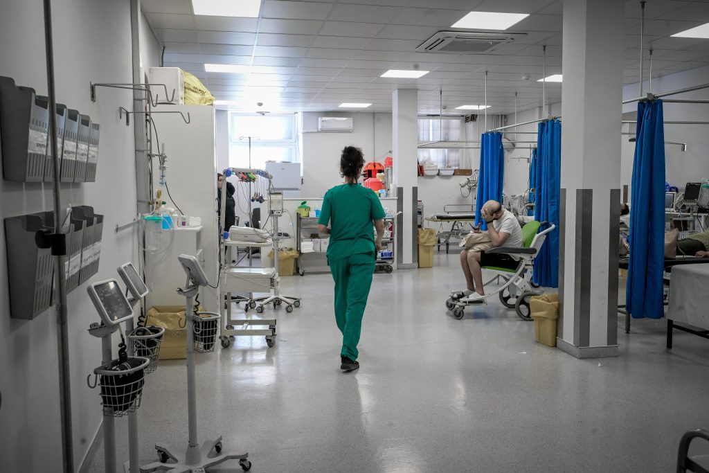 Απίστευτη ανατροπή για τους νοσηλευτές: Η υπόσχεση του Μητσοτάκη για τα βαρέα και ανθυγιεινά που δίνει ελπίδες αλλά προκαλεί αγωνία! 19 Απίστευτη ανατροπή για τους νοσηλευτές: Η υπόσχεση του Μητσοτάκη για τα βαρέα και ανθυγιεινά που δίνει ελπίδες αλλά προκαλεί αγωνία! - NewsPoint.gr