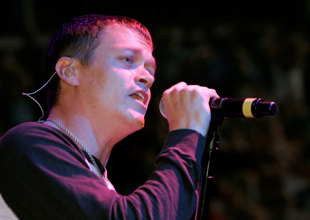 Σοκ στη μουσική σκηνή: Σε ηλικία 47 ετών ο Brad Arnold των 3 Doors Down «έφυγε» μετά από μάχη με τον καρκίνο 1 Σοκ στη μουσική σκηνή: Σε ηλικία 47 ετών ο Brad Arnold των 3 Doors Down «έφυγε» μετά από μάχη με τον καρκίνο - NewsPoint.gr