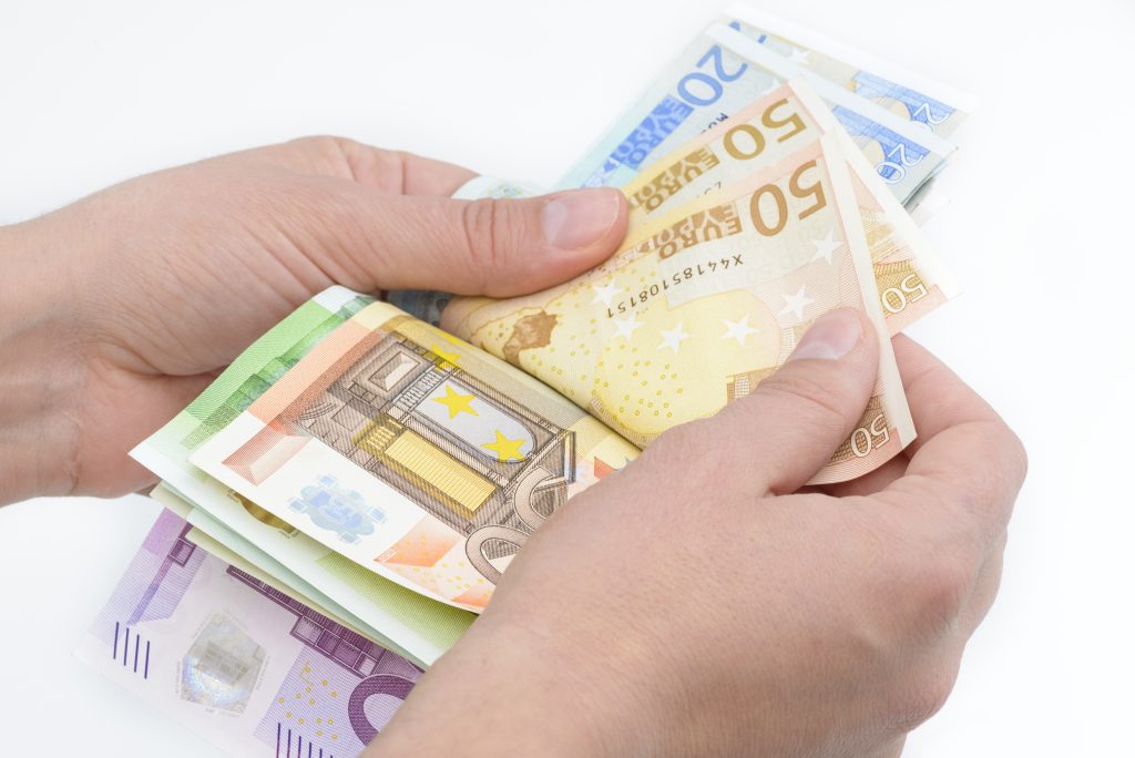 Συναγερμός στις Τράπεζες: Πάνω από 70 εκατ. ευρώ σε 93.900 Έλληνες — Ποιοι πληρώνονται από 9 έως 13 Φεβρουαρίου; 2 Συναγερμός στις Τράπεζες: Πάνω από 70 εκατ. ευρώ σε 93.900 Έλληνες — Ποιοι πληρώνονται από 9 έως 13 Φεβρουαρίου; - NewsPoint.gr