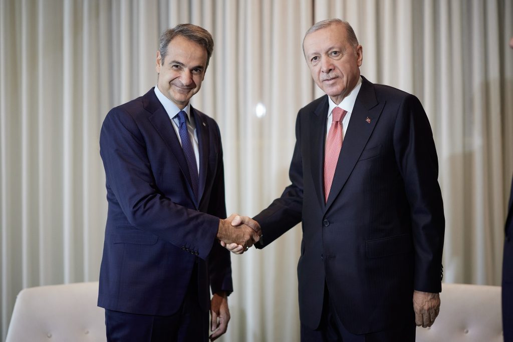 Κανείς δεν φανταζόταν τι θα συνέβαινε στο ραντεβού Μητσοτάκη – Ερντογάν: Ανατροπή με την παρουσία Βαρθολομαίου και νέες διαβουλεύσεις στα ελληνοτουρκικά - NewsPoint.gr