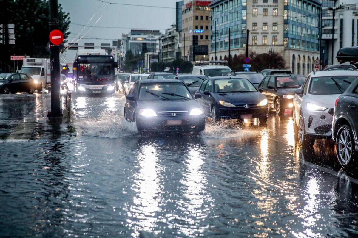 Απίστευτες καταιγίδες σήμερα σε όλη τη χώρα – Ο καιρός τρελάθηκε και φέρνει θυελλώδεις ανέμους και χαλάζι! - NewsPoint.gr