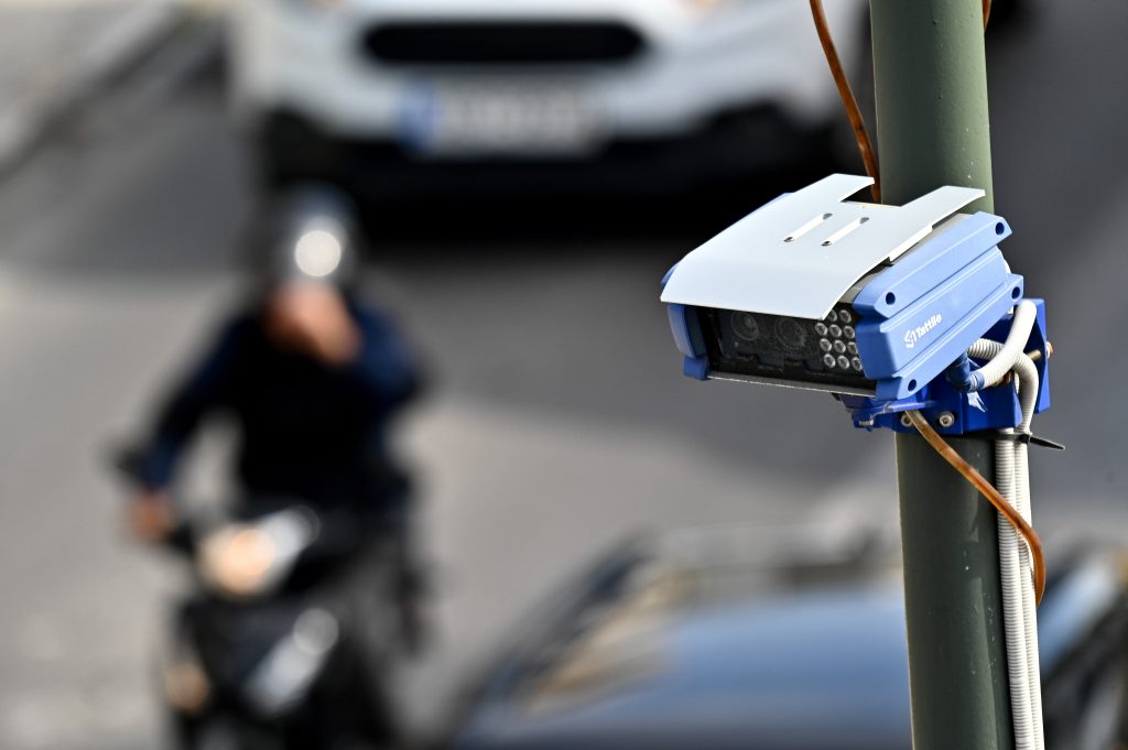 Σάλος στην Αττική: Οι «έξυπνες» κάμερες πιάνουν χιλιάδες παραβάτες – Κανένας δεν παίρνει κλήση! Δείτε τι κρύβεται πίσω από το σύστημα - NewsPoint.gr
