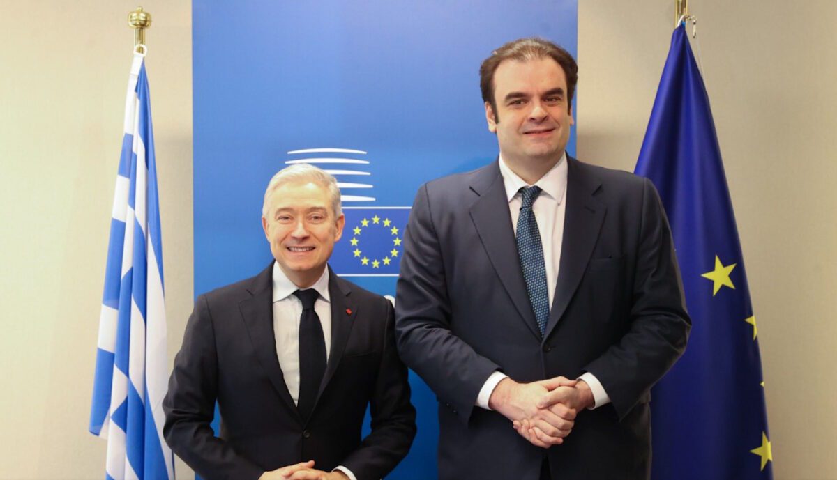 Όλοι μιλούν για την ιστορική συνάντηση Πιερρακάκη με τον Καναδό ΥΠΟΙΚ στο Eurogroup – Η αποκάλυψη που αλλάζει τα δεδομένα! 1 Όλοι μιλούν για την ιστορική συνάντηση Πιερρακάκη με τον Καναδό ΥΠΟΙΚ στο Eurogroup – Η αποκάλυψη που αλλάζει τα δεδομένα! - NewsPoint.gr