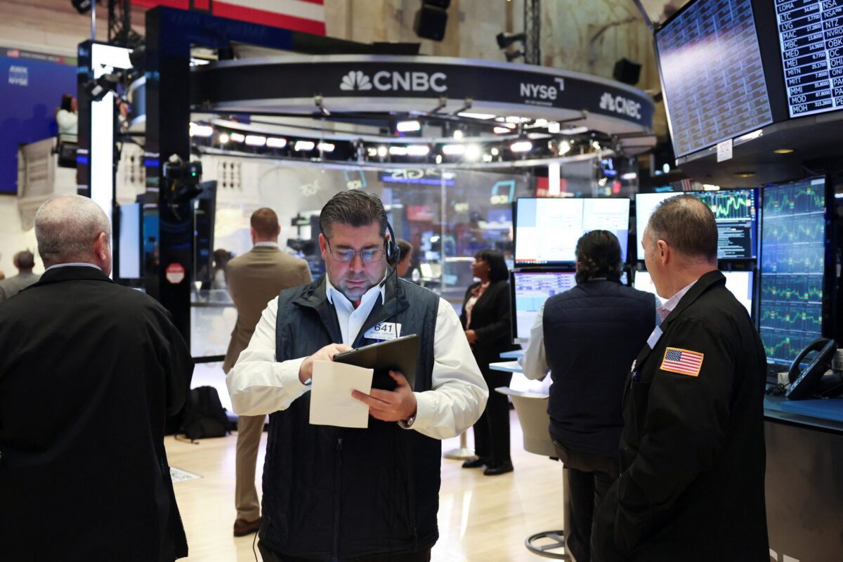 Απροσδόκητη άνοδος στη Wall Street: Το πετρέλαιο ξεπερνά τα 100 δολάρια με φόντο την ένταση με Ιράν – Ποιοι κλάδοι διέπρεψαν 31 Απροσδόκητη άνοδος στη Wall Street: Το πετρέλαιο ξεπερνά τα 100 δολάρια με φόντο την ένταση με Ιράν – Ποιοι κλάδοι διέπρεψαν - NewsPoint.gr