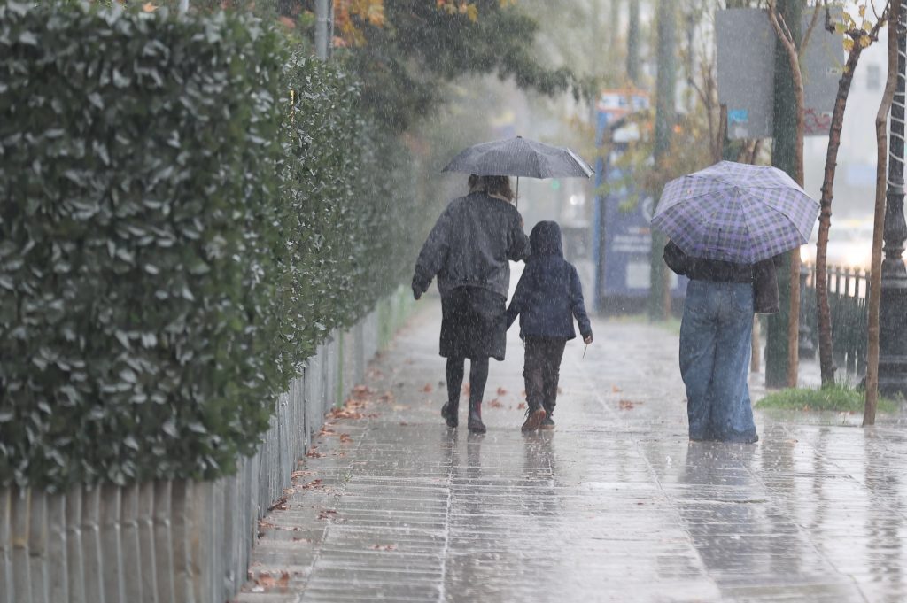 Η προειδοποίηση που ανατρέπει τις προβλέψεις: Έρχονται βροχές, καταιγίδες και απρόσμενες χιονοπτώσεις! 1 Η προειδοποίηση που ανατρέπει τις προβλέψεις: Έρχονται βροχές, καταιγίδες και απρόσμενες χιονοπτώσεις! - NewsPoint.gr