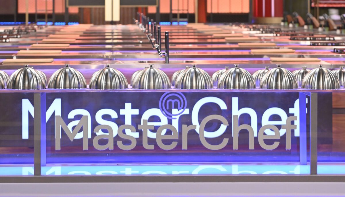 MasterChef 10: Ανατροπή απόψε – Ποια μπριγάδα θα σωθεί και ποιοι παίκτες κινδυνεύουν άμεσα με αποχώρηση; 1 MasterChef 10: Ανατροπή απόψε – Ποια μπριγάδα θα σωθεί και ποιοι παίκτες κινδυνεύουν άμεσα με αποχώρηση; - NewsPoint.gr