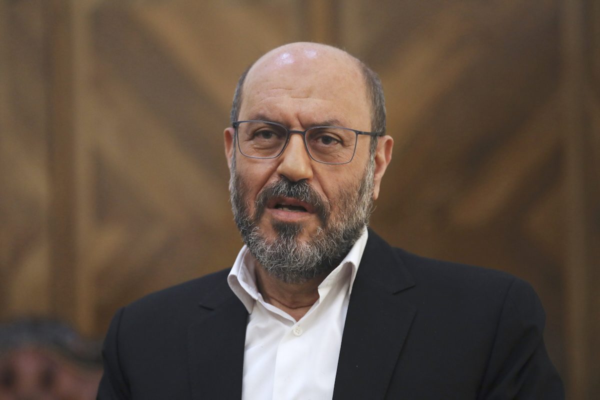 Σάλος στο Ιράν: Αυτός είναι ο άνθρωπος που διαδέχτηκε τον Αλί Λαριτζανί – Η αλήθεια για τον «εγκέφαλο» της σφαγής 241 Αμερικανών 1 Σάλος στο Ιράν: Αυτός είναι ο άνθρωπος που διαδέχτηκε τον Αλί Λαριτζανί – Η αλήθεια για τον «εγκέφαλο» της σφαγής 241 Αμερικανών - NewsPoint.gr