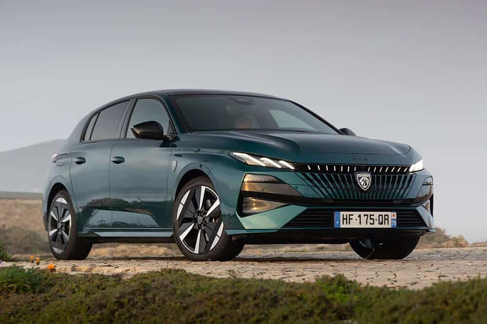 Η Peugeot 308 έφτασε στην Ελλάδα: Οι τιμές που εντυπωσιάζουν και οι σημαντικές αλλαγές που δεν φαντάζεστε! 1 Η Peugeot 308 έφτασε στην Ελλάδα: Οι τιμές που εντυπωσιάζουν και οι σημαντικές αλλαγές που δεν φαντάζεστε! - NewsPoint.gr