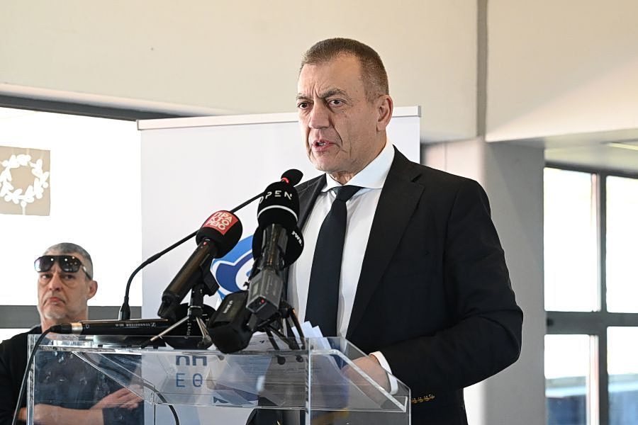 Η συγκίνηση που προκάλεσε ο Εμμανουήλ Καραλής: Τα λόγια του Γιάννη Βρούτση που ρίχνουν φως στην έμπνευση ενός ολόκληρου έθνους 1 Η συγκίνηση που προκάλεσε ο Εμμανουήλ Καραλής: Τα λόγια του Γιάννη Βρούτση που ρίχνουν φως στην έμπνευση ενός ολόκληρου έθνους - NewsPoint.gr