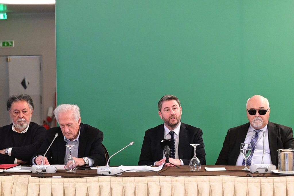 Τι φέρνει το ΠΑΣΟΚ στις εσωκομματικές εξελίξεις – Η στρατηγική Ανδρουλάκη που ανατρέπει τα δεδομένα! 1 Τι φέρνει το ΠΑΣΟΚ στις εσωκομματικές εξελίξεις – Η στρατηγική Ανδρουλάκη που ανατρέπει τα δεδομένα! - NewsPoint.gr