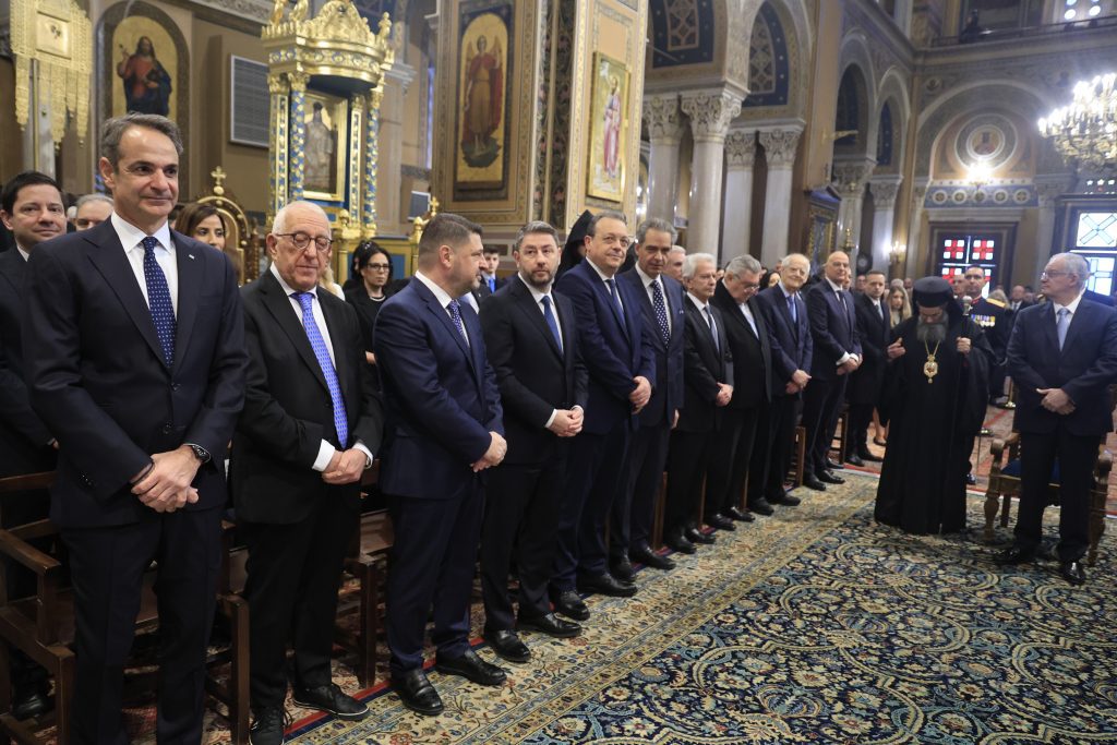 Η συγκλονιστική δοξολογία της 25ης Μαρτίου στη Μητρόπολη Αθηνών: Όσα δεν έδειξαν οι κάμερες! - NewsPoint.gr